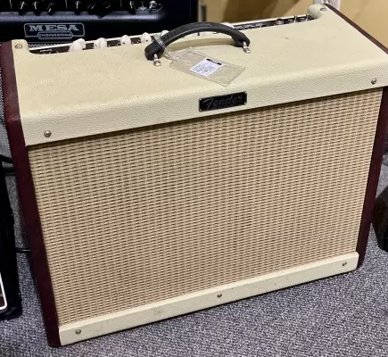 Fender - FSR Bassbreaker 15 Combo Amp - Blonde/Oxblood